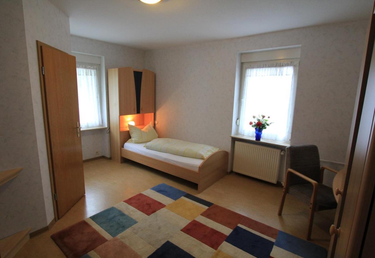 Hotel Ricarda Schlangenbad Oda fotoğraf